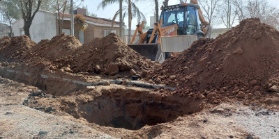 Primera perforación para el enterramiento del caño cloacal